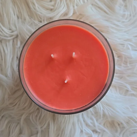 Tropical Escape Scented Candle - Pink - Picture 2 of 2